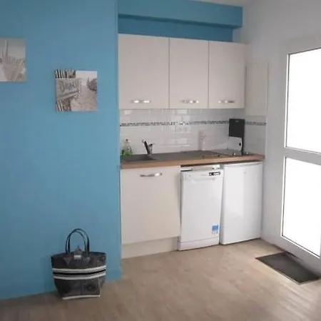 Apartment Avec Piscine Et Acces Direct A La