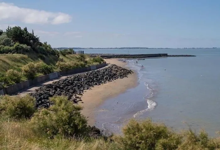 Avec Piscine Et Acces Direct A La Apartment