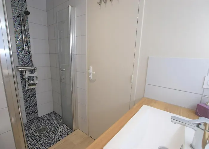 Avec Piscine Et Acces Direct A La Apartment Chatelaillon-Plage